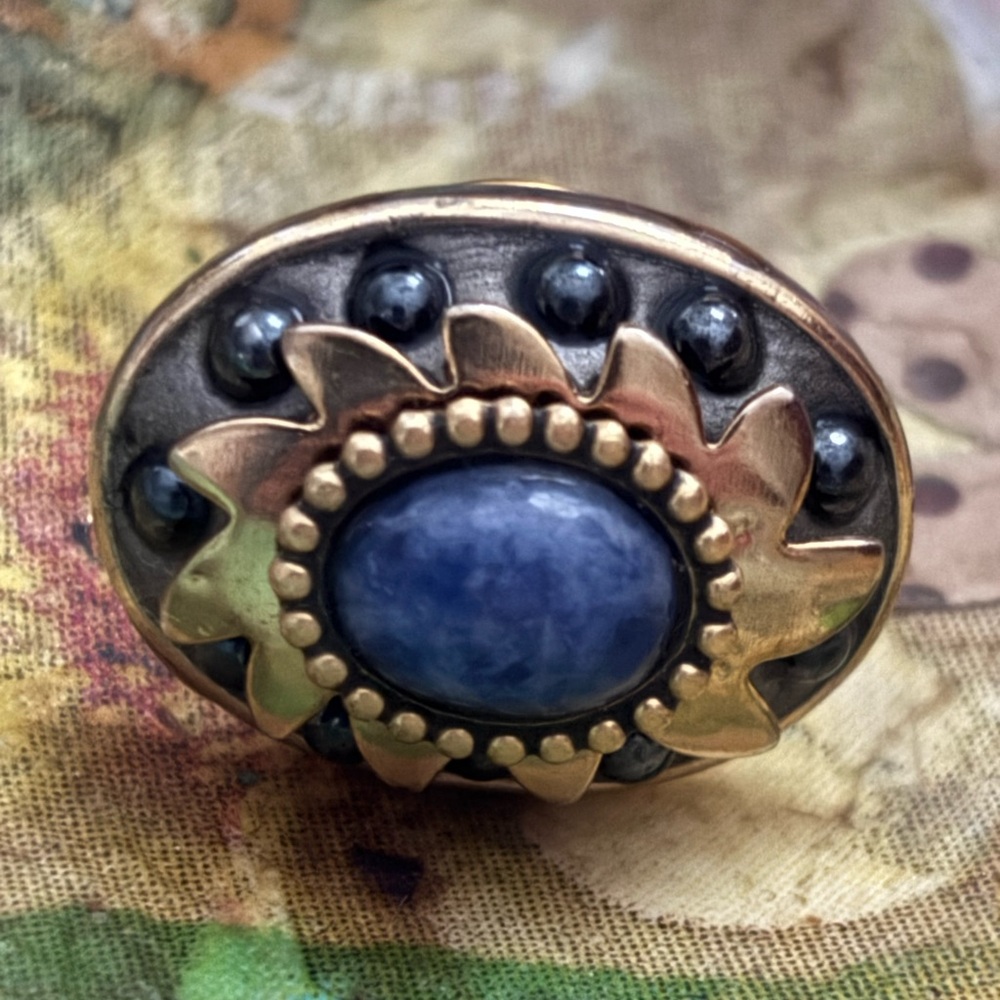 VTG Coro Elegant Gold tone and Blue brooch /pin